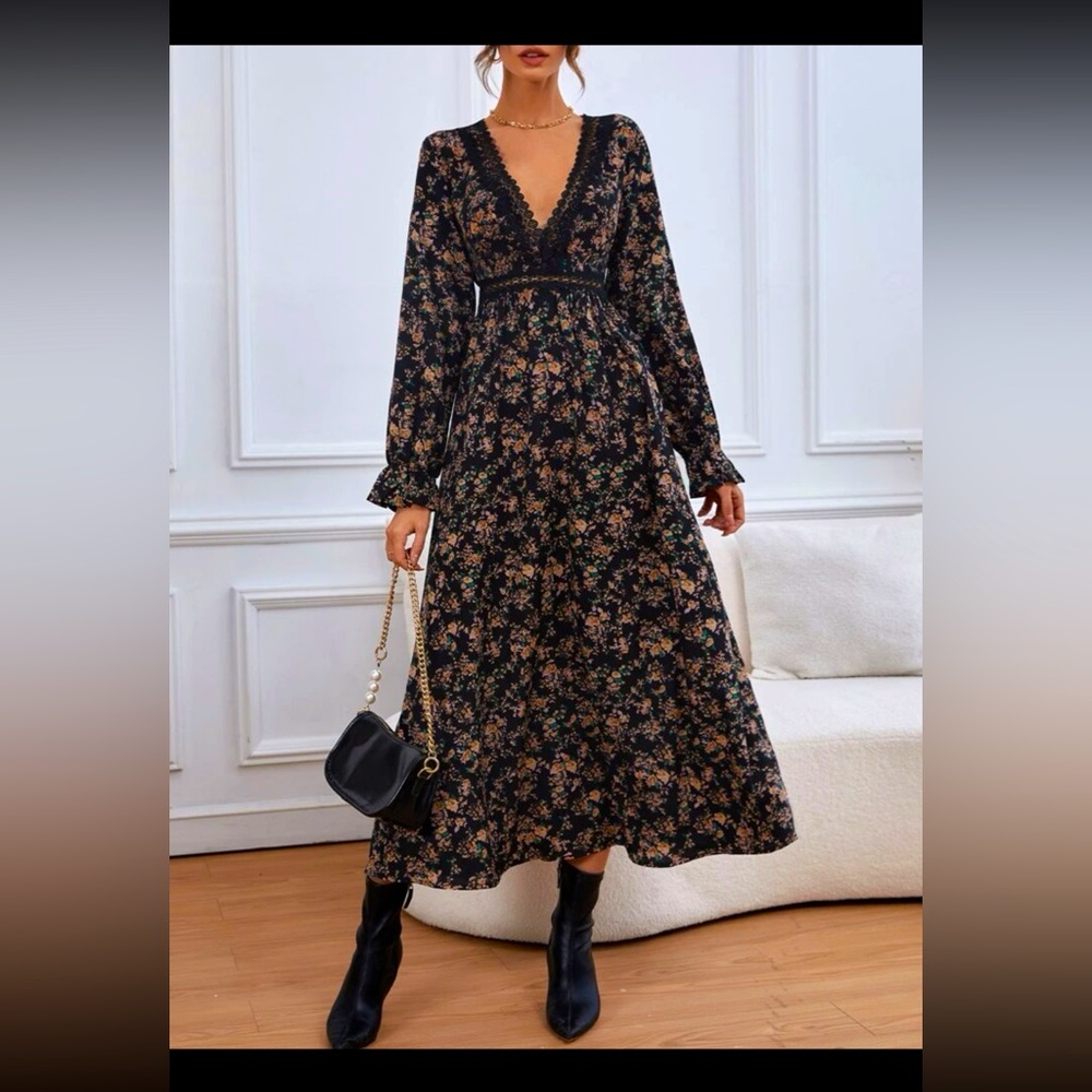 SHEIN Floral Print Lace Insert Flounce Sleeve Dress